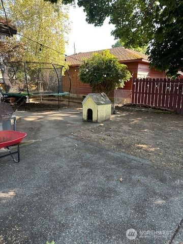 728 5th Avenue SW, Puyallup, WA 98371