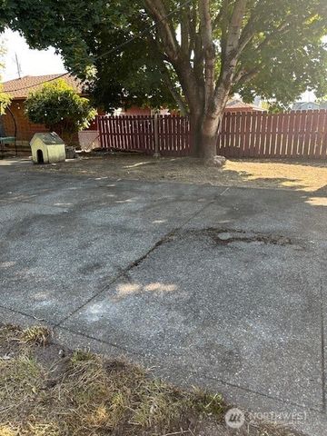 728 5th Avenue SW, Puyallup, WA 98371