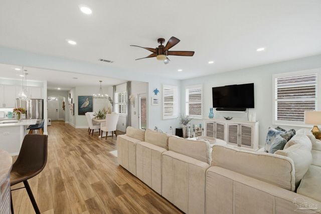 9958 Pandion Trl, Pensacola, FL 32507