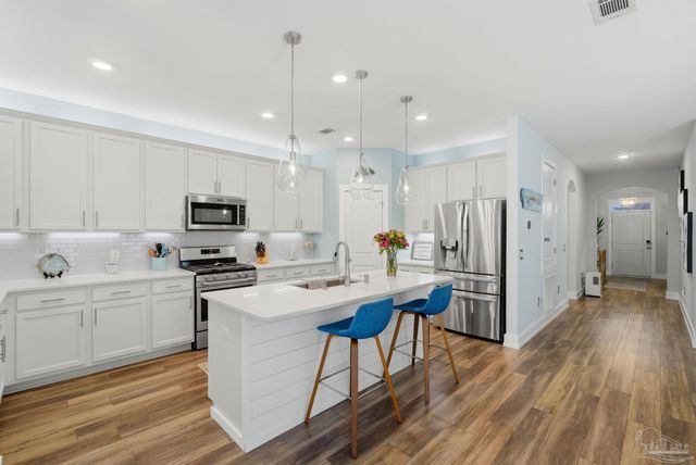 9958 Pandion Trl, Pensacola, FL 32507