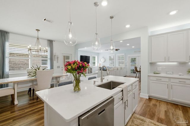 9958 Pandion Trl, Pensacola, FL 32507