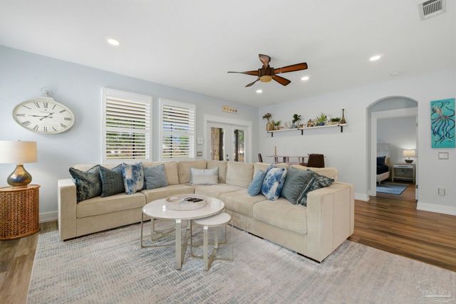 9958 Pandion Trl, Pensacola, FL 32507