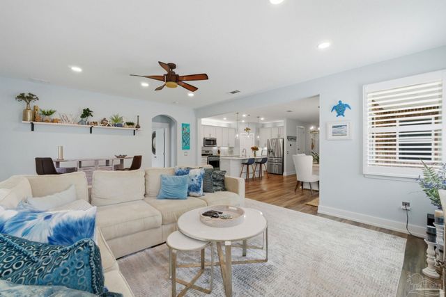 9958 Pandion Trl, Pensacola, FL 32507