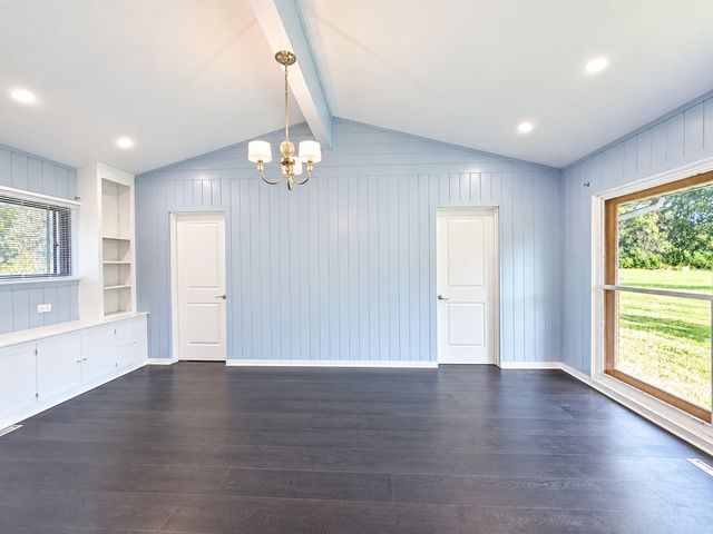 1070 Winwood Drive, Lake Forest, IL 60045