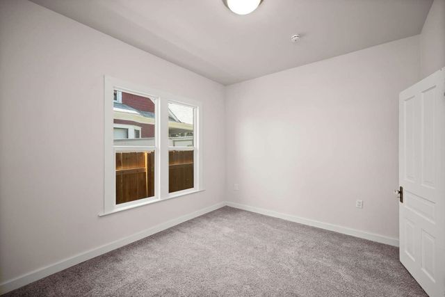2602 E DIAMOND Ave, Spokane, WA 99217