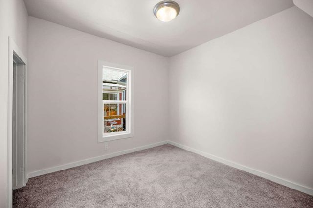 2602 E DIAMOND Ave, Spokane, WA 99217