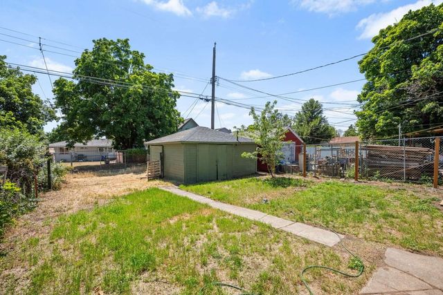 2602 E DIAMOND Ave, Spokane, WA 99217