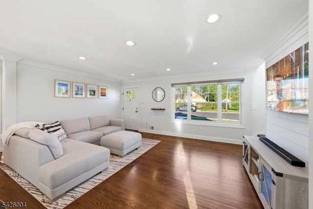 75 N Auten Ave, Somerville Boro, NJ 08876