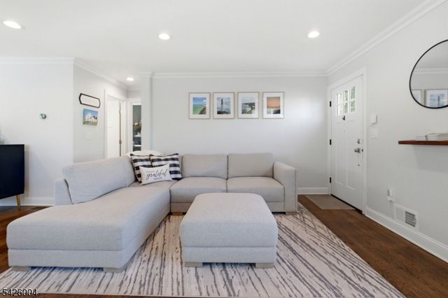 75 N Auten Ave, Somerville Boro, NJ 08876