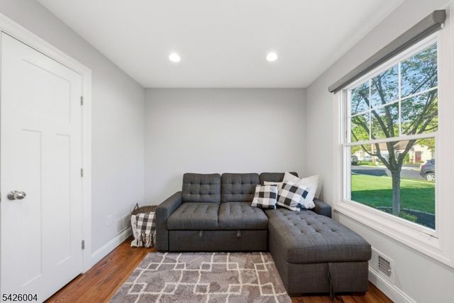 75 N Auten Ave, Somerville Boro, NJ 08876