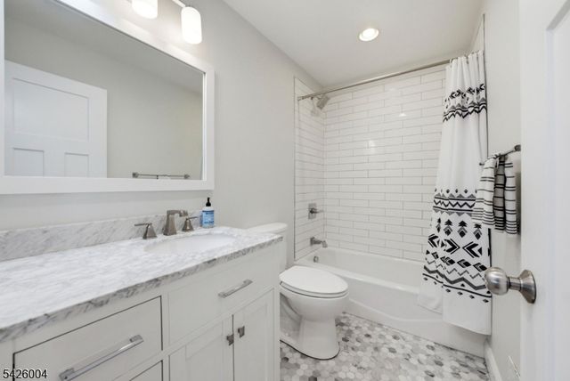 75 N Auten Ave, Somerville Boro, NJ 08876