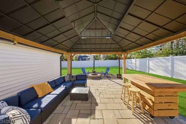 75 N Auten Ave, Somerville Boro, NJ 08876