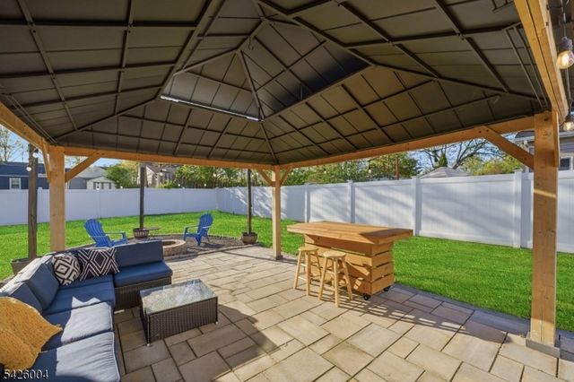 75 N Auten Ave, Somerville Boro, NJ 08876