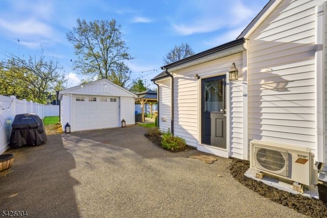 75 N Auten Ave, Somerville Boro, NJ 08876