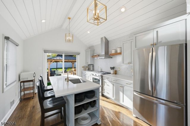 75 N Auten Ave, Somerville Boro, NJ 08876