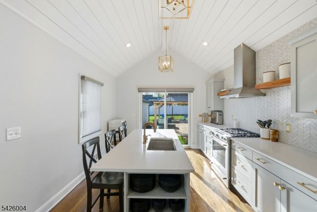 75 N Auten Ave, Somerville Boro, NJ 08876