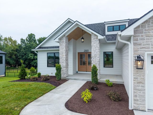 2809 MISTY FLOWER DR, Columbia, MO 65203