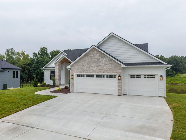 2809 MISTY FLOWER DR, Columbia, MO 65203