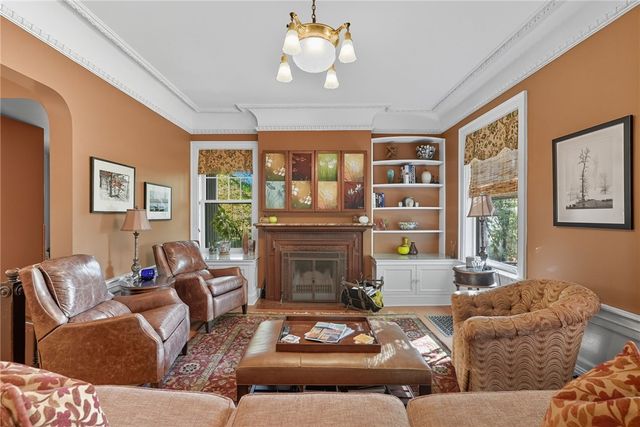 5427 FORBES, Squirrel Hill, PA 15217