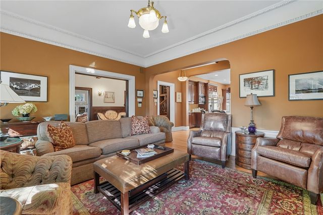 5427 FORBES, Squirrel Hill, PA 15217