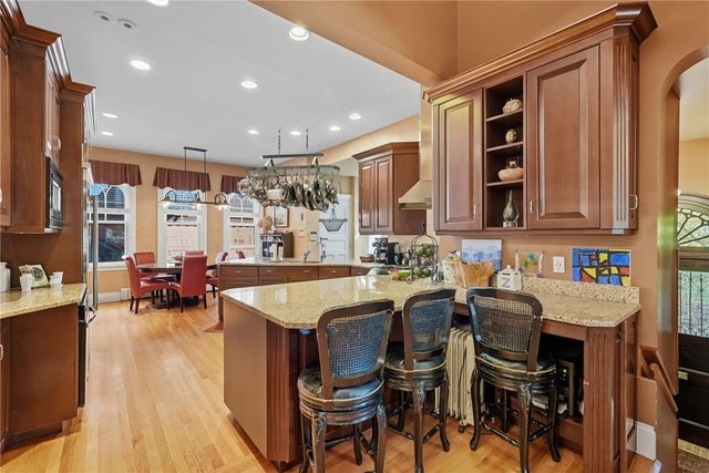 5427 FORBES, Squirrel Hill, PA 15217