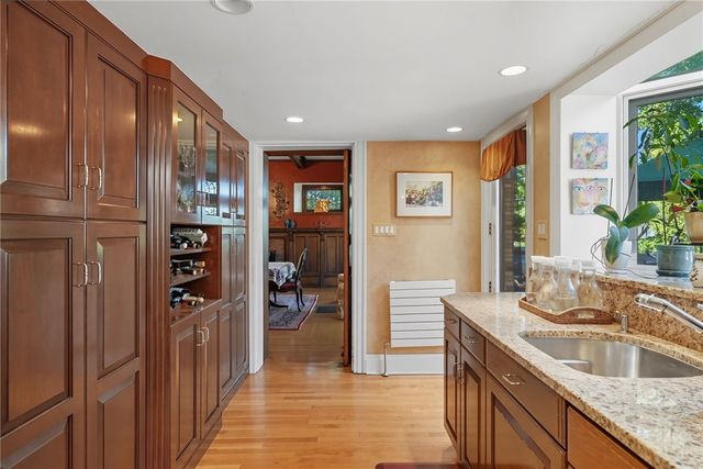 5427 FORBES, Squirrel Hill, PA 15217