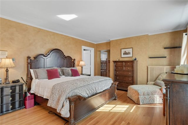 5427 FORBES, Squirrel Hill, PA 15217