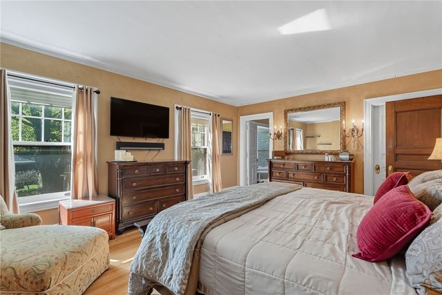 5427 FORBES, Squirrel Hill, PA 15217