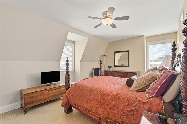 5427 FORBES, Squirrel Hill, PA 15217