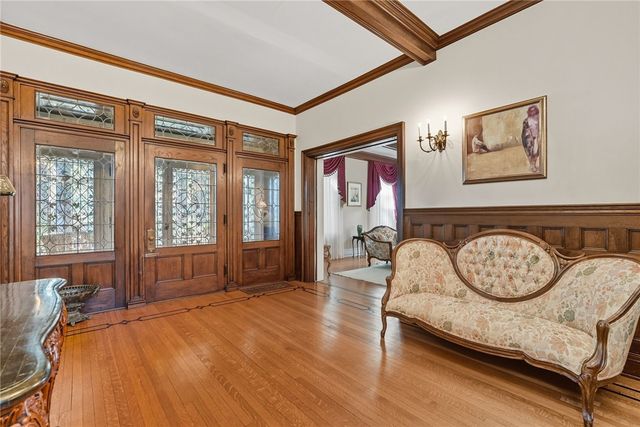 5427 FORBES, Squirrel Hill, PA 15217