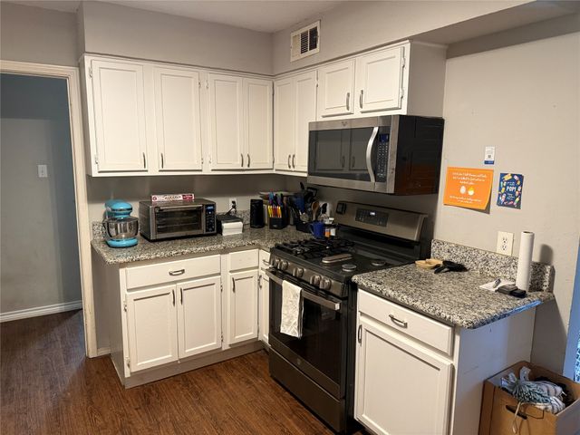 429 Ten Mile Drive, Desoto, TX 75115