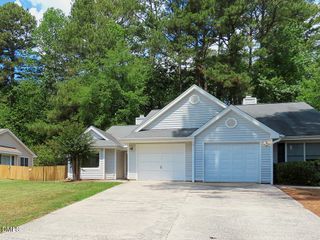 205 Standish Drive, Chapel Hill, NC 27517