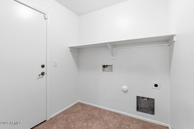 8402 S 49TH Lane, Laveen, AZ 85339