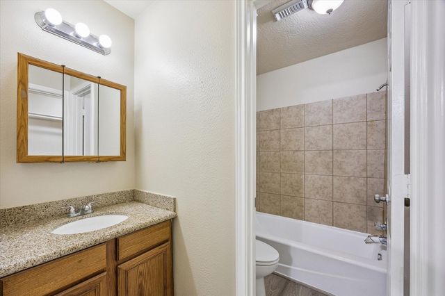 229 E Forest Avenue, Shoreacres, TX 77571
