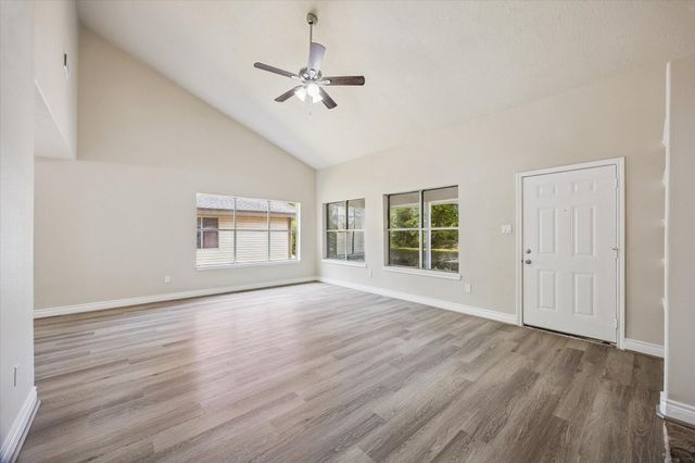 229 E Forest Avenue, Shoreacres, TX 77571