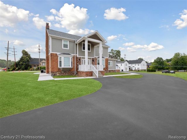 21120 Halsted Road, Farmington Hills, MI 48167