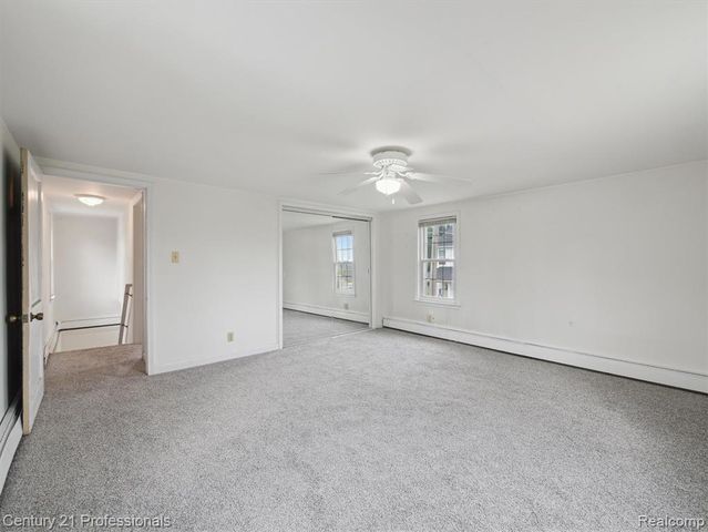 21120 Halsted Road, Farmington Hills, MI 48167