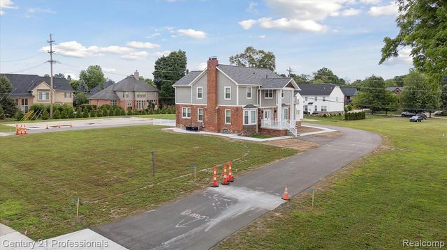 21120 Halsted Road, Farmington Hills, MI 48167