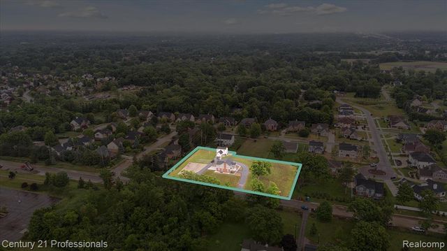 21120 Halsted Road, Farmington Hills, MI 48167