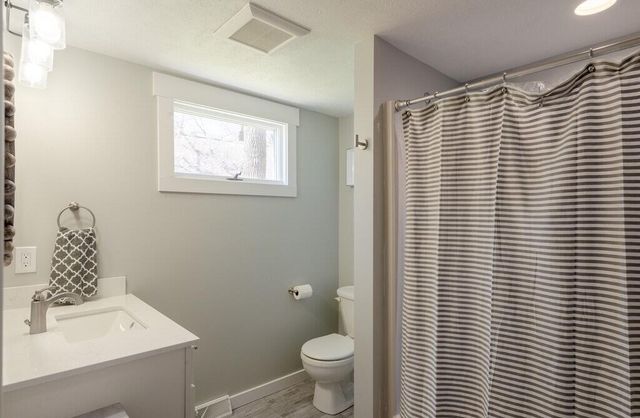 10877 Gun Lake Road, Yankee Springs Twp, MI 49333