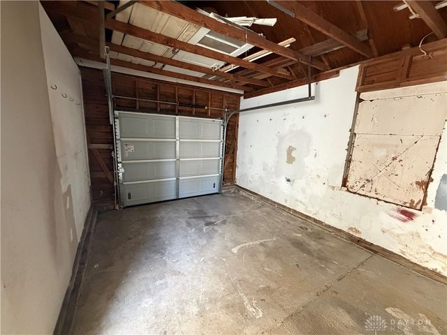 1402 Shaftesbury Road, Dayton, OH 45406