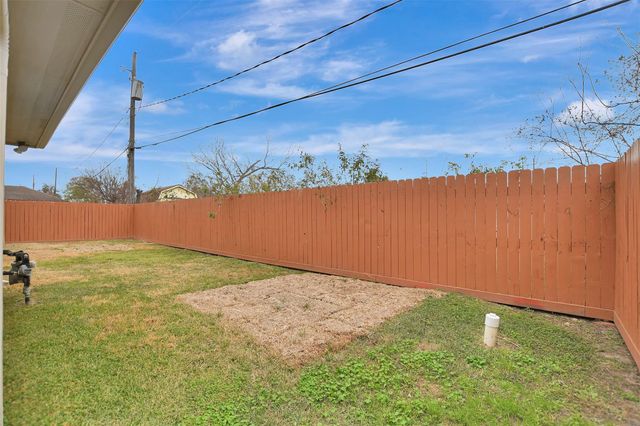 315 Tilden Drive, Pasadena, TX 77506