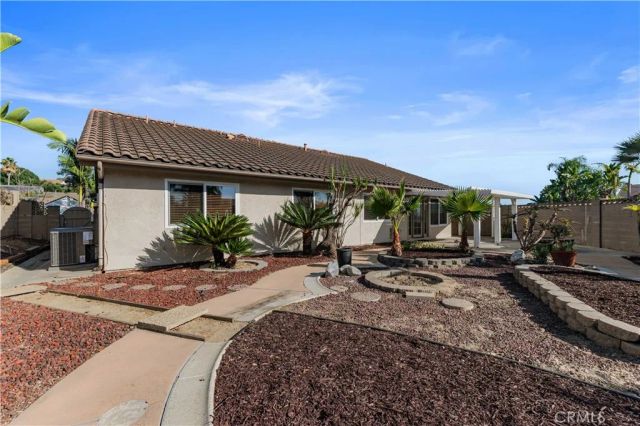 2580 N Robinhood, Orange, CA 92867