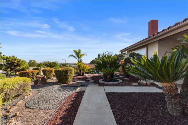 2580 N Robinhood, Orange, CA 92867
