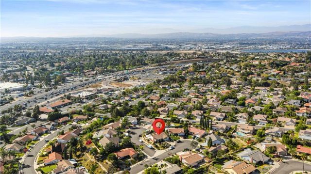 2580 N Robinhood, Orange, CA 92867