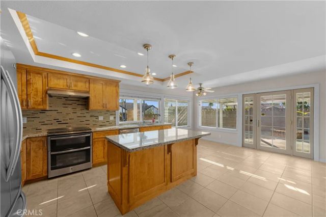 2580 N Robinhood, Orange, CA 92867