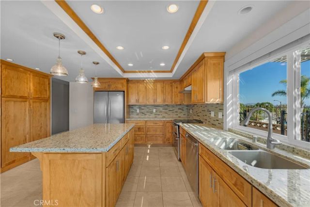 2580 N Robinhood, Orange, CA 92867