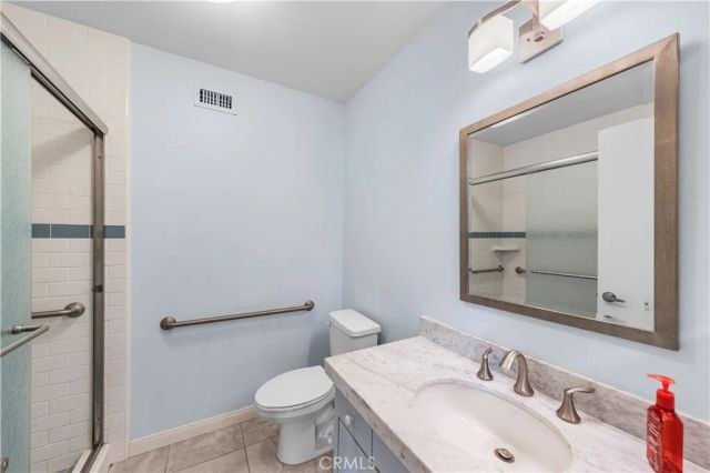 2580 N Robinhood, Orange, CA 92867