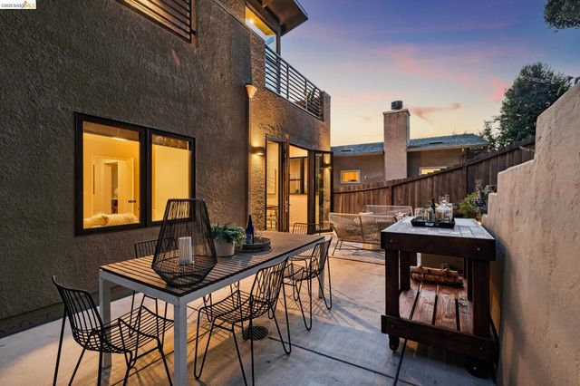 6356 Broadway Ter, Oakland, CA 94618