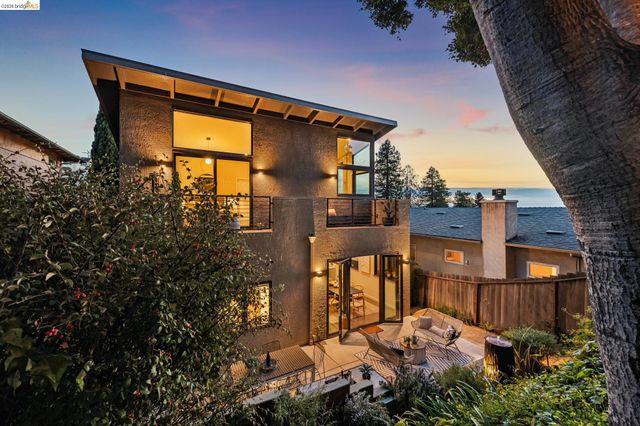 6356 Broadway Ter, Oakland, CA 94618